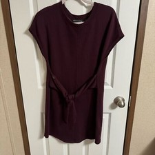 Athleta maroon short sleeve embrace knit waist tie sz m