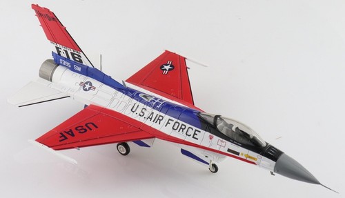 Hobby Master 1/72 F-16CM "Viper Demo" 91-0395, Shawn AFB, 2024 HA38043 - Picture 3 of 7