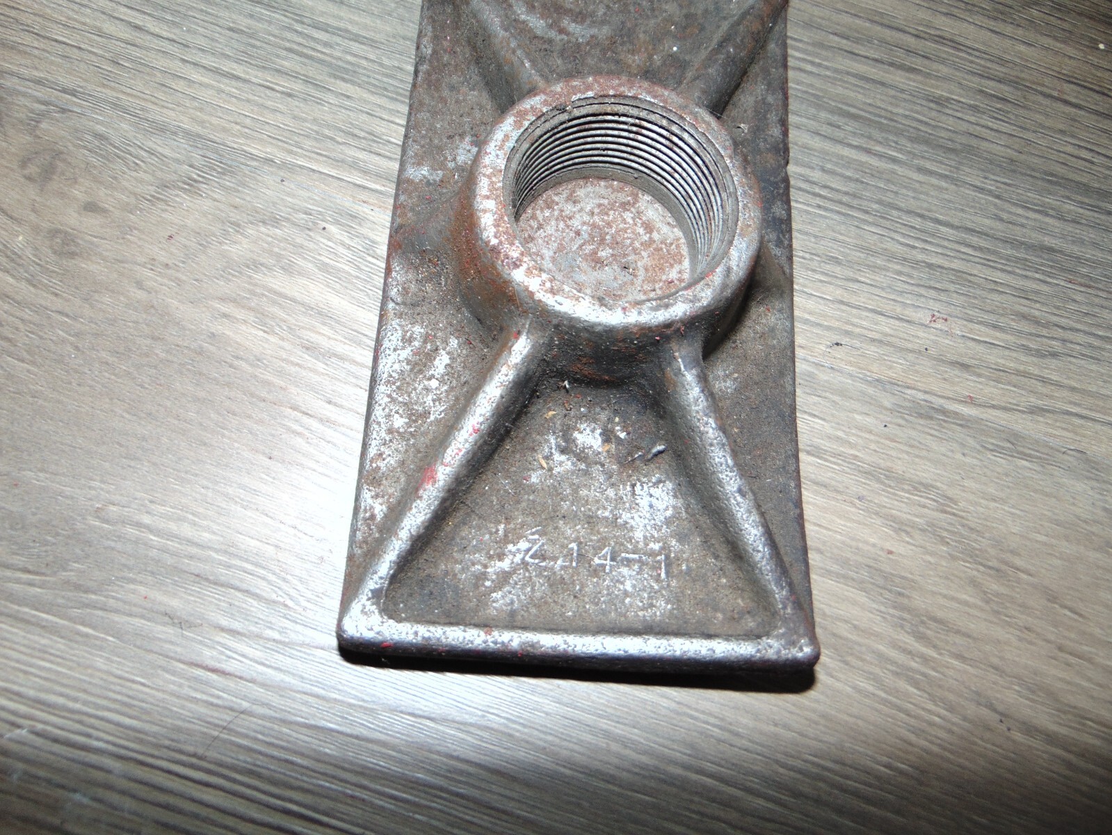 Picture 2 of 4