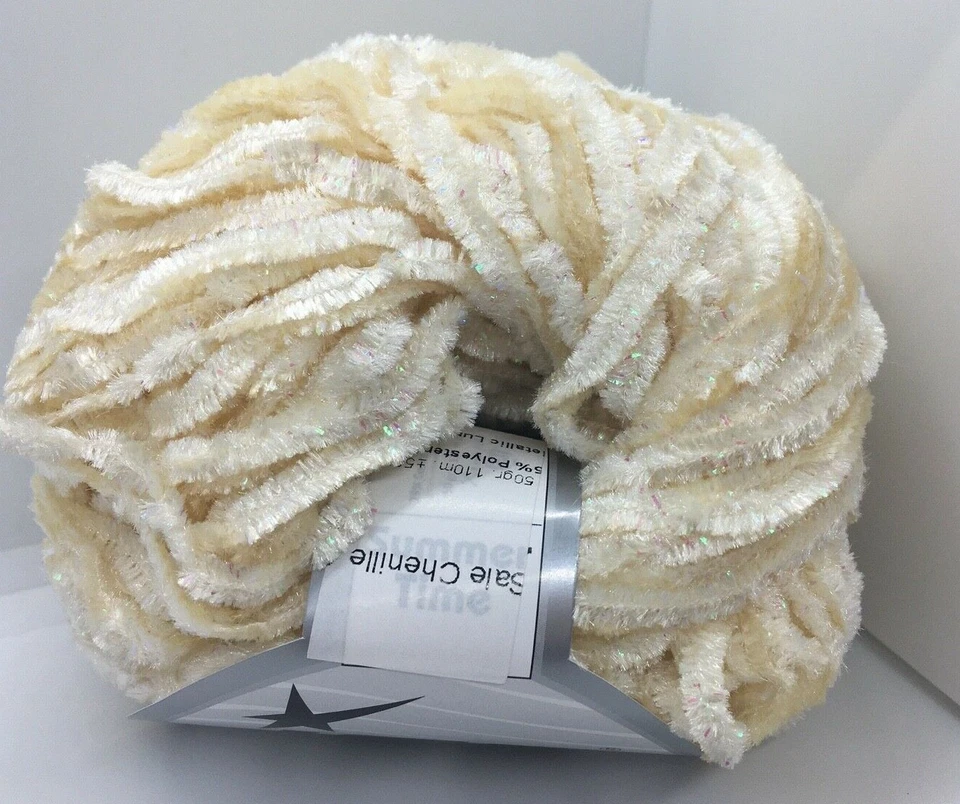 Hilo Brillante Iridiscente Marfil - Hielo 67659 Chenilla con Acento Metálico 50gr 60yds Foto 4 de 4