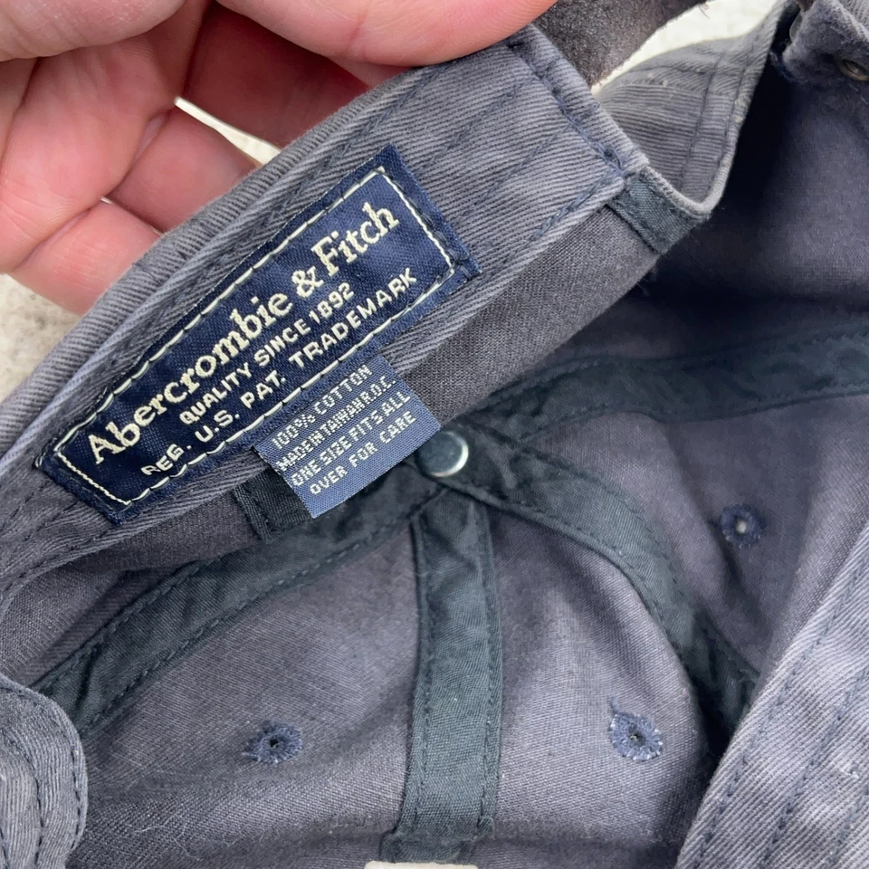 De colección Y2K Abercrombie & Fitch Sombrero Correa de Cuero Trasera Gris Azul Cruz 92 Papá Foto 4 de 4