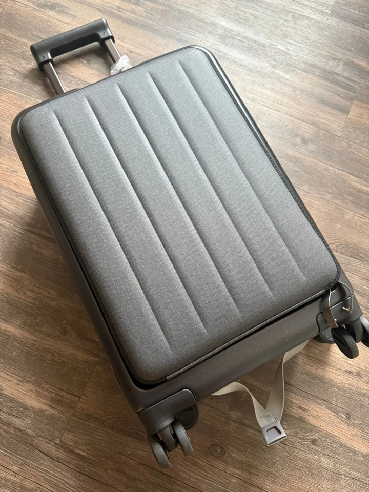 Equipaje de mano abierto delantero TSA Lock ruedas giratorias maleta rígida de 20 pulgadas Foto 4 de 4