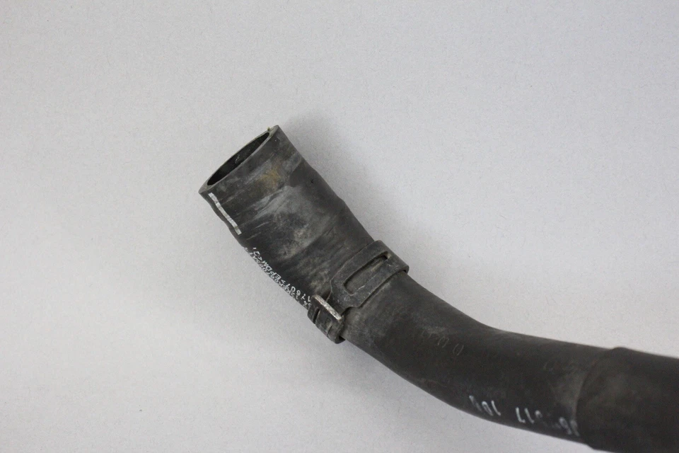 ✅ 07-10 Manguera de refrigeración superior del radiador Mercedes W221 S550 CL550 M273 2215010282 OEM Foto 2 de 4