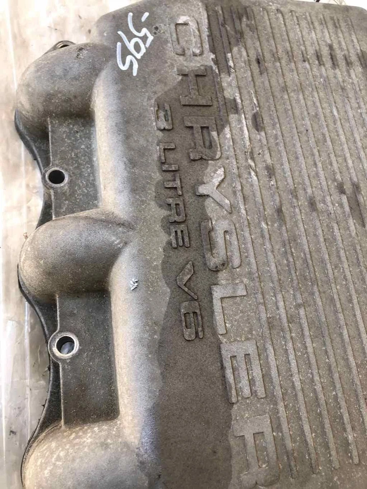 Colector de admisión superior del motor Chrysler Lebaron 1990-1992 3,0 L 6 cilindros OEM Foto 3 de 4