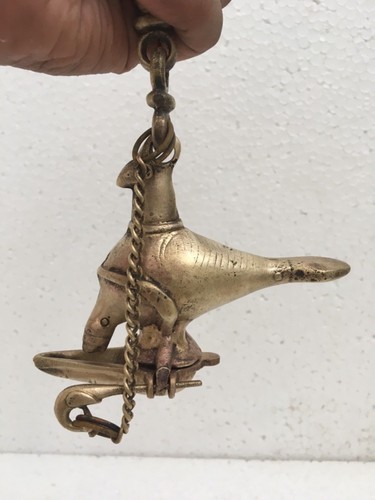 Pin's oiseau patiné en laiton