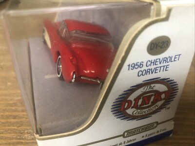 Dinky Toys / Matchbox - Chevrolet Corvette Coupé 1956 - Or - Échelle 1/43 - Réf DY23