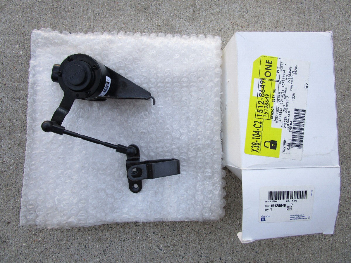 04 - 10 CHEVY GMC CADILLAC REAR RIGHT SUSPENSION LEVEL CONTROL