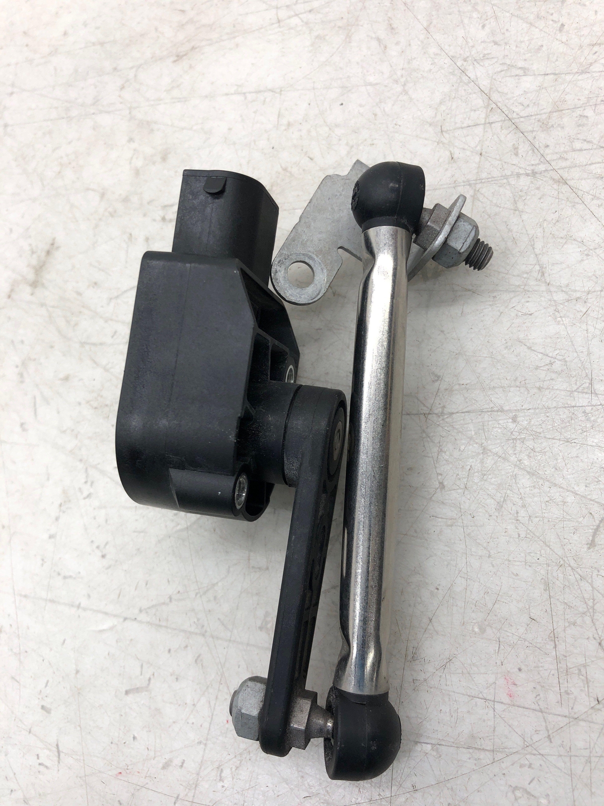 2019-2023 ASTON MARTIN VANTAGE REAR RIDE HEIGHT LEVEL SENSOR SET HY53-13K070-AA