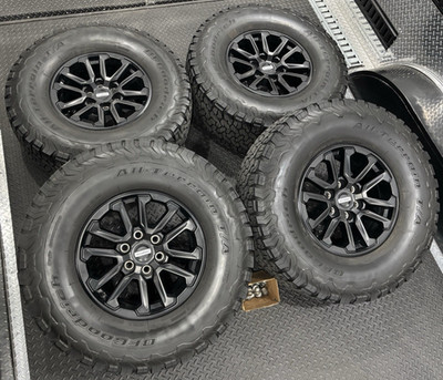 Ford F-150 Raptor 17'' OEM Black Wheels 35'' KO2 Tires Rims Lariat Tremor TPMS