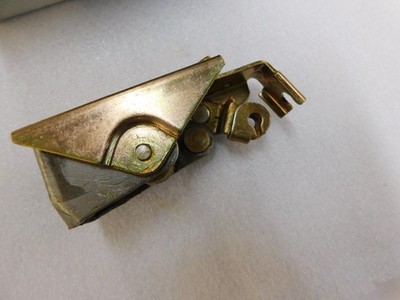 359 216 ヨナ Genuine OEM Ford Passenger Side Door Latch Assembly F4TZ15219A64A