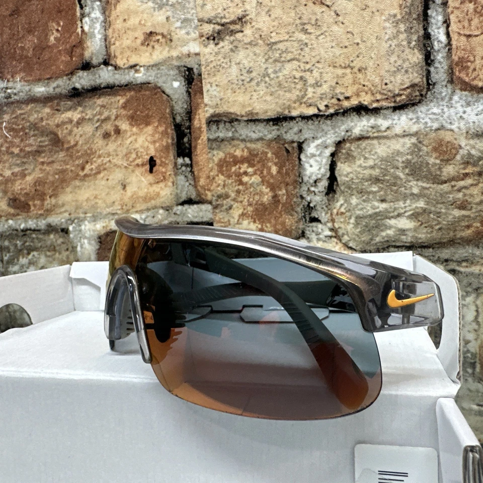 DX6520 066 Nike Show X1 DX6520 066 sunglasses.  Nike Show X1 - Image 4 of 4