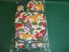 NEW Kitchen Towel, Oven Mitt, Pot Holders Green with Fruit (SU157)