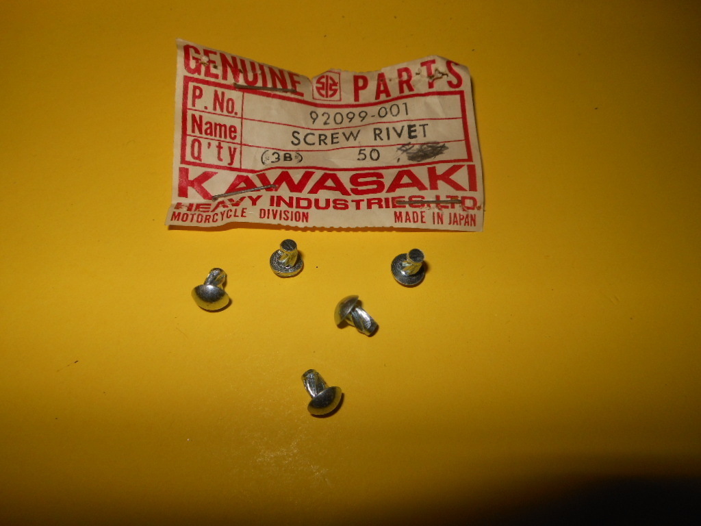 NOS OEM KAWASAKI H1 H2 S2 F9 A7 A1 RIVET SCREW QTY5 92099