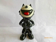 WADE LAUGHING FELIX 3.5 INCHES TALL 