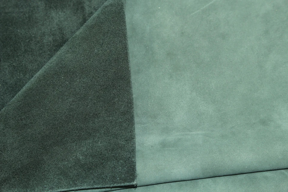 NEW Just in! BLACK CRUST LEATHER (no finish) 15" x 15" ZE 2 - Image 2 of 4