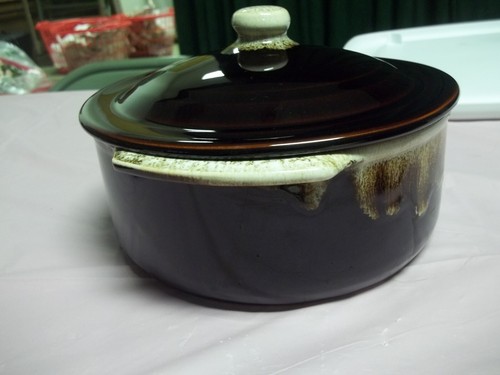 Brown drip glazed cooking stoneware bean pot w/lid 8"wide 6" tall