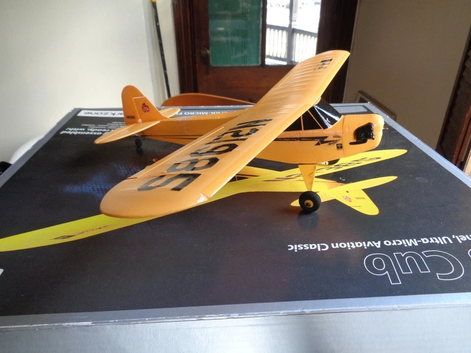 ParkZone J-3 Cub 3-Channel Ultra Micro Aviation Classic PKZ3900 For Parts Repair - Image 3 of 4