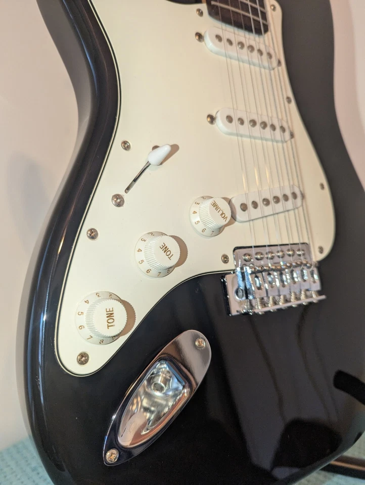 Aria STG Series Strat Style Left Hand STG-003 BKL - Image 3 of 4