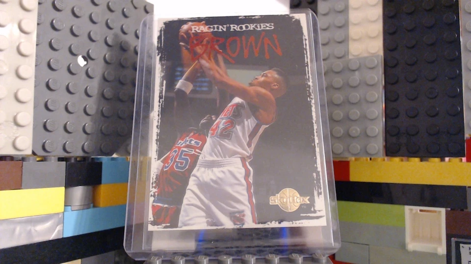 Tarjetas de baloncesto Skybox Ragin Rookies 1994-95 para tu conjunto Foto 4 de 4