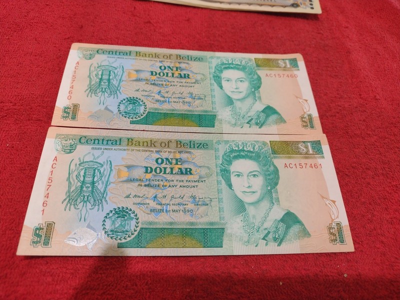 BELIZE, , 1 Dollar , 1990 , UNC , 2 notes Consecutive Numbers Very Rare 