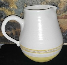 VTG 6.5" PITCHER-FRANCISCAN EARTHENWARE/USA made-Hacienda Gold/Yellow