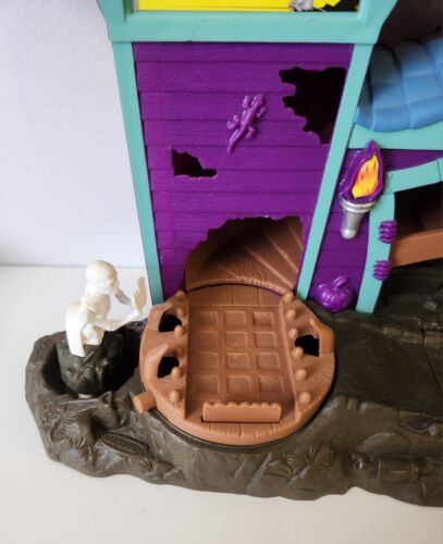 Matchbox 2003 Hero City Scooby Doo Haunted House Playset No Cars. Spooky Sounds - Picture 3 of 14