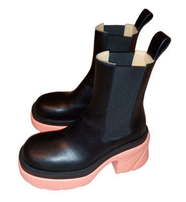 Bottega Veneta Womens Pink and Black Platform Chelsea Boots Size 8.5 Pre-Owned