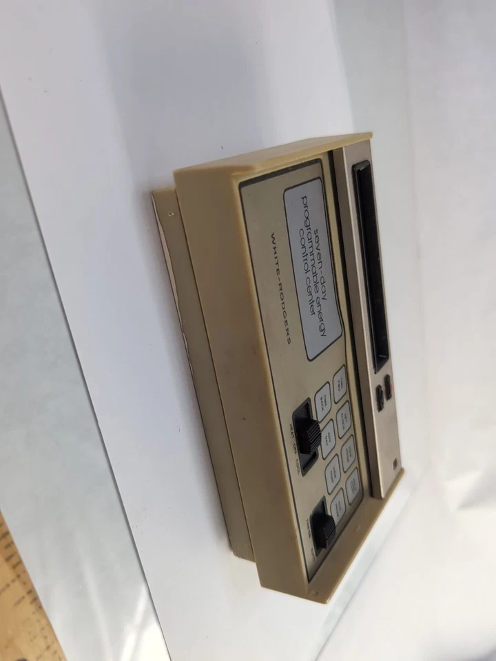 White-Rogers 1F97-1 Seven Day Thermostat Programmable Energy Control Center  - Image 3 of 4