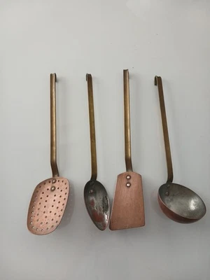 Lot de 4 ustensiles de cuisine anciens en CUIVRE et LAITON - Photo 1/4