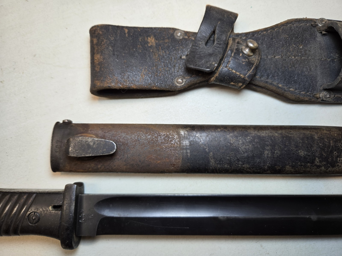 WWII German M84 K98 Mauser Bayonet w/Scabbard & Frog - Matching