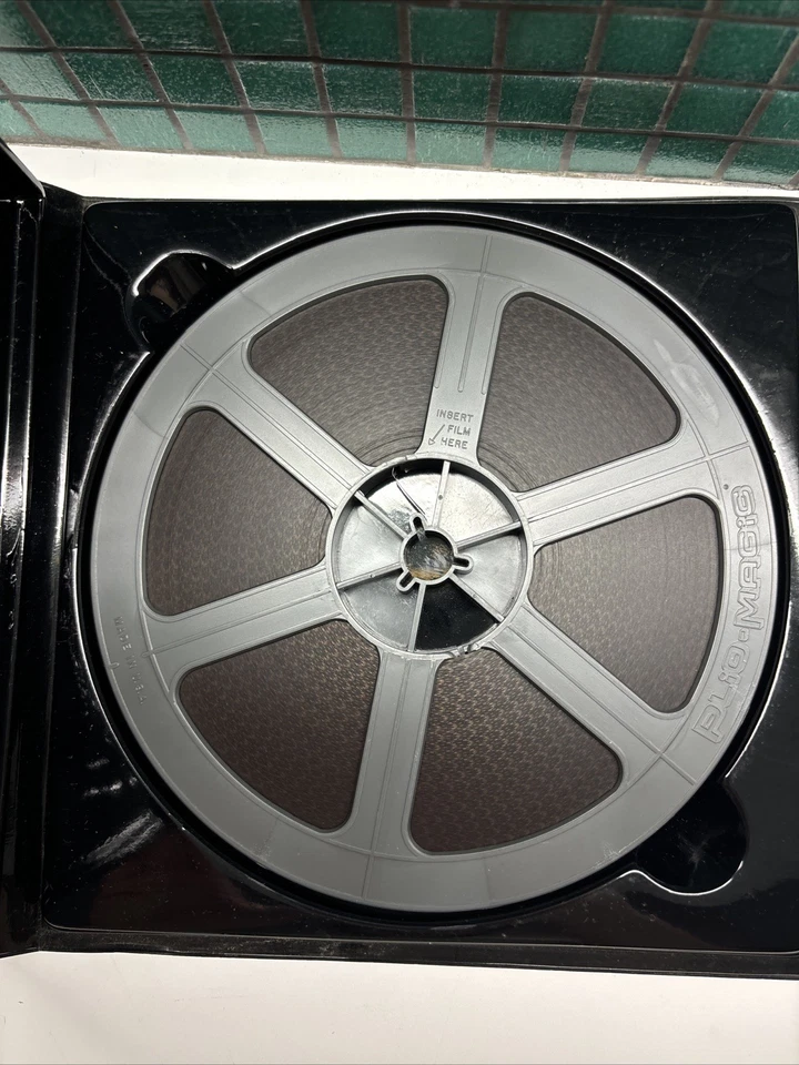 The Wizard of Oz 1939 Super 8 Color Sound 18min Film Reel in Case Rare Print - image 4 of 4