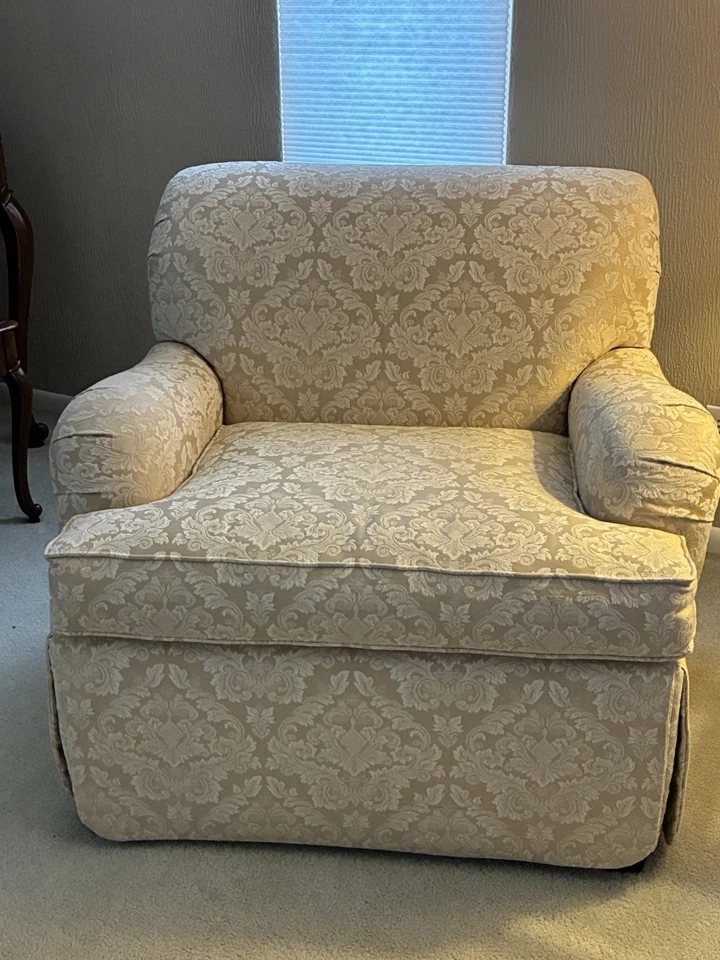 老式Hickory-Fry沙发,Love座椅和侧椅 — 第 4/4 张图片