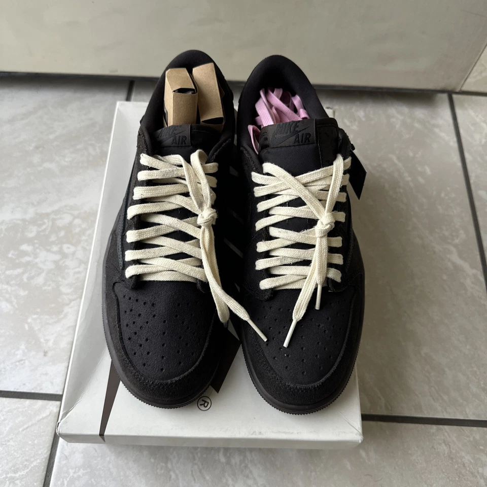 Zapatillas Travis Scott Jordan 1 Terciopelo Marrón - Talla 9 Foto 2 de 4