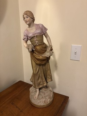 Royal Dux Porcelain Figurine Pair Man Woman Model 1572 Hand Painted Gold Pastel
