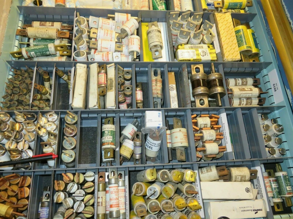 BUSSMANN CEFCO SHAWMUT EAGLE A70P FWP A14F L70S RFL XL70 E70S 10A - 700 Amp Semiconductor Fuse 700 Volt