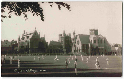 Clifton College Cricket Field Bristol - Echtfoto Postkarte U28