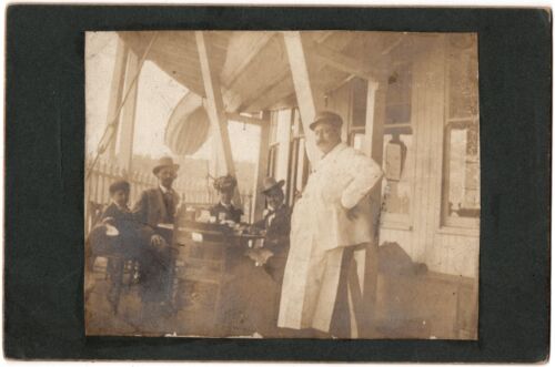 CIRCA 1890s CABINET CARD AFRICAN AMERICAN CHEF ON RIVER FERRY? UNMARKED - Afbeelding 1 van 5