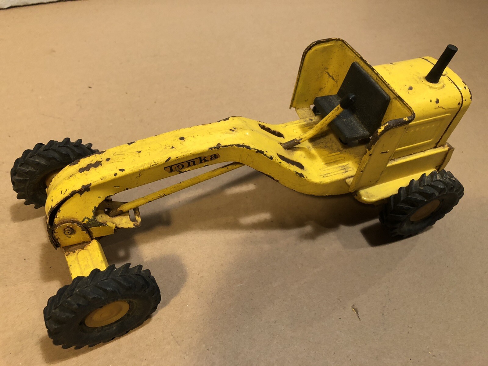Vintage Tonka Yellow Die Cast Metal Road Grader circa 1960, Original
