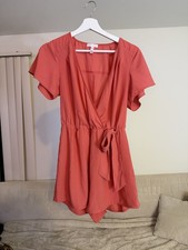 Leith Coral Solid Short Sleeve Tie Waist V-Neck Romper Size XS