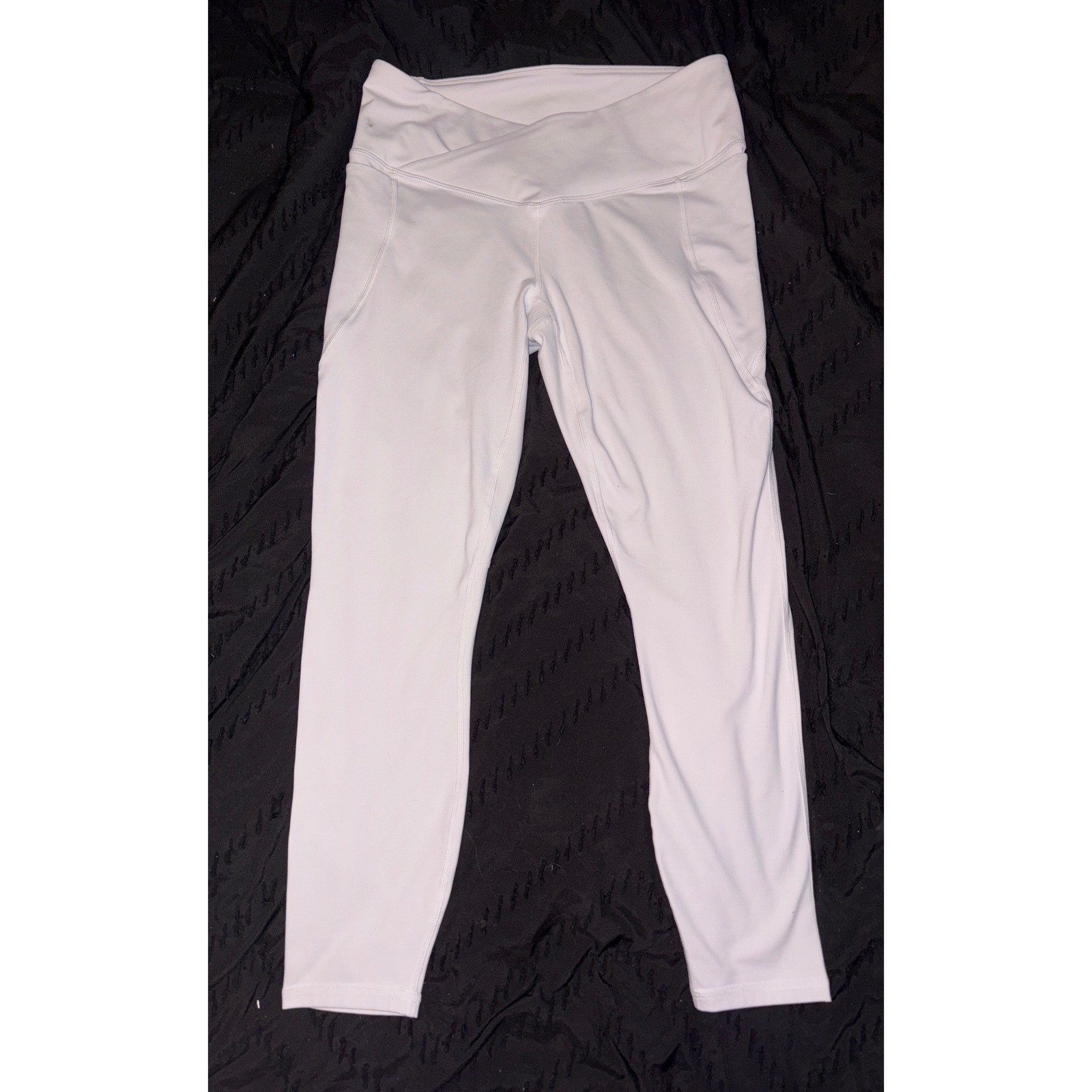 Fabletics White PureLuxe Crossover Waistband Ankl… - image 1