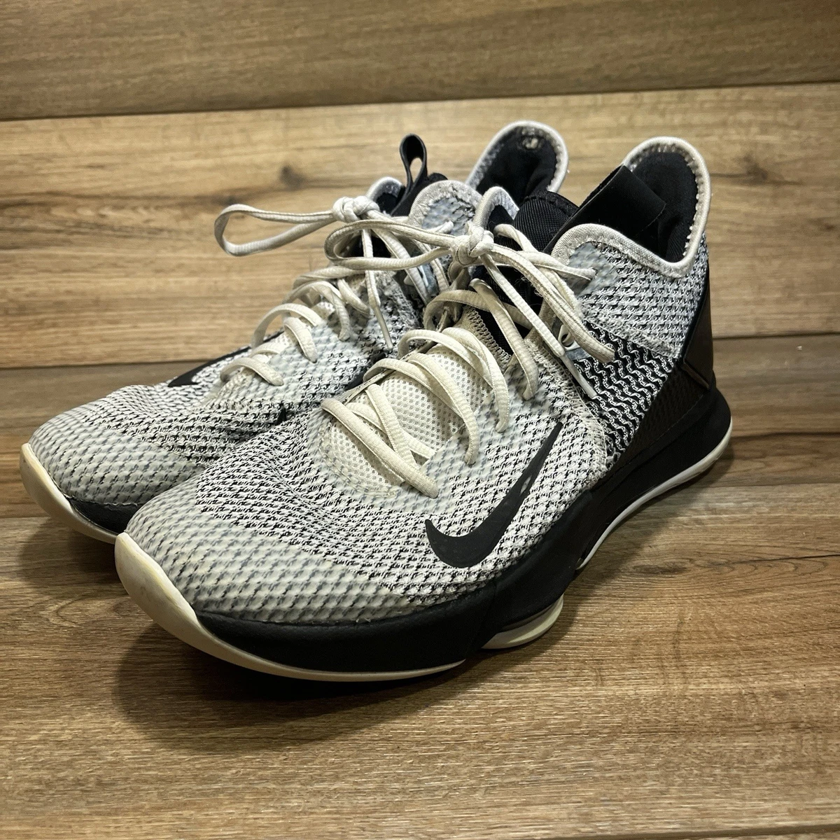 Nike LeBron Witness 4 White Black for Sale | Authenticity