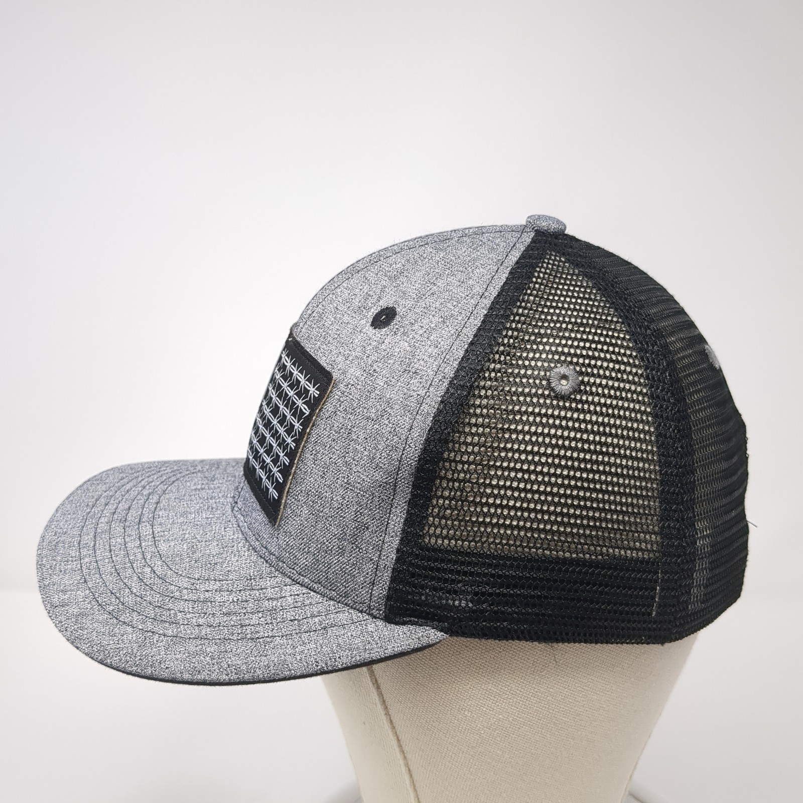 Flag Patch Snapback Trucker Hat Gray OS Adjustabl… - image 3