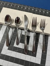 Rogers Beaded Elegance (1) 5-Piece Place Setting Stainless Burnished Korea