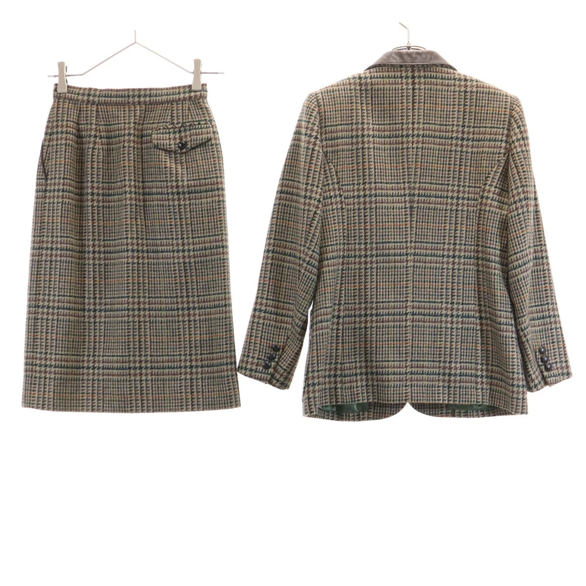 Conjunto de falda de tweed con patrón de cuadros antiguos Burberrys años 90 usado 7AR/5AP beige para mujer