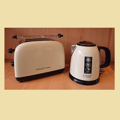 Russell Hobbs Set Colours Plus+ Classic Cream Wasserkocher 1,0 L + Toaster