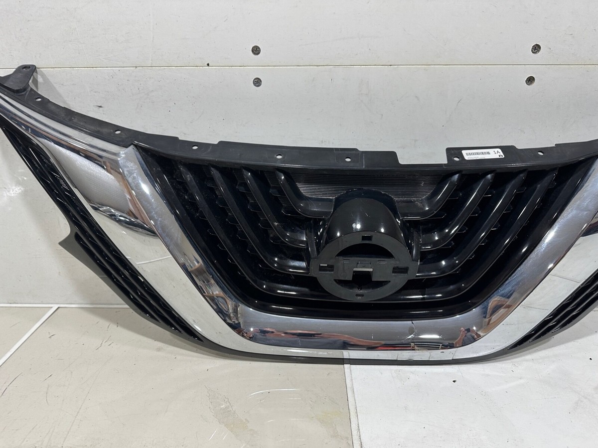 2015-2018 Nissan Murano Front Bumper Grille w/ Camera Hole 62310