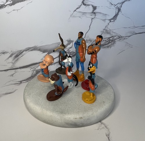 7 Space Jam Tune Squad Figures. Two Being LeBron James - Picture 2 of 7
