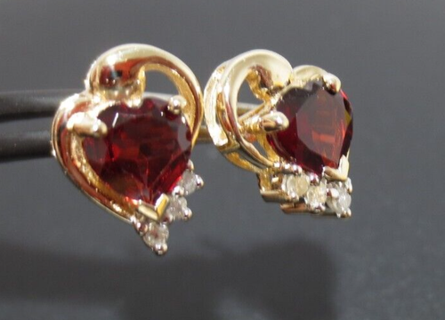 10K YG NATURAL HEART SHAPE GARNET & DIAMOND STUD EARRINGS 2.12 grams (G126928-5) - Picture 6 of 11