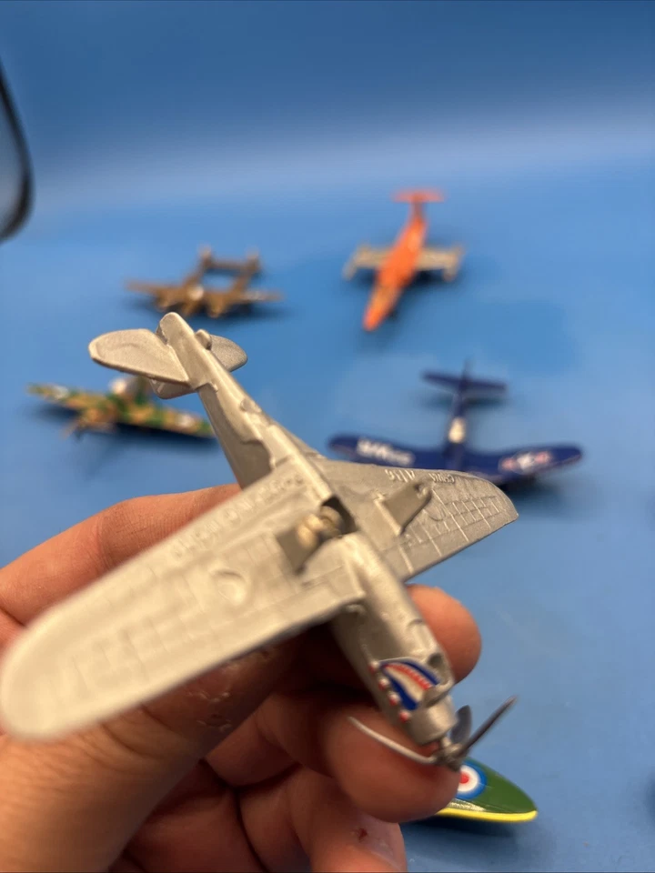 LOTE DE 10 FUNDIDOS A PRESIÓN SUPERMARINE SPITFIRE VINTAGE ZEE TOYS DYNA-FLITES 3" **LEER** Foto 4 de 4