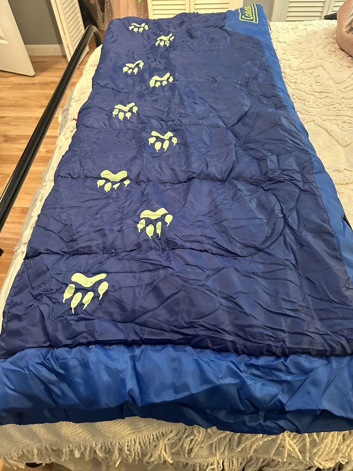 Sleeping bag youth Coleman Blue Glow In The Dark Paws 50 F Approx 26" X 59"